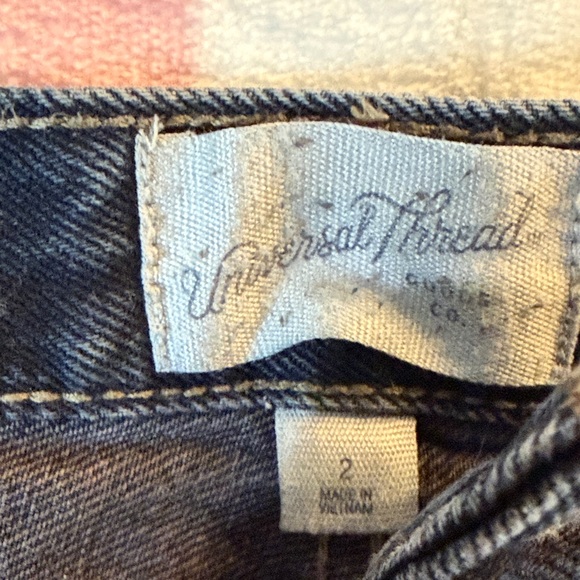 Stylish Denim Shorts Set - Picture 3 of 5